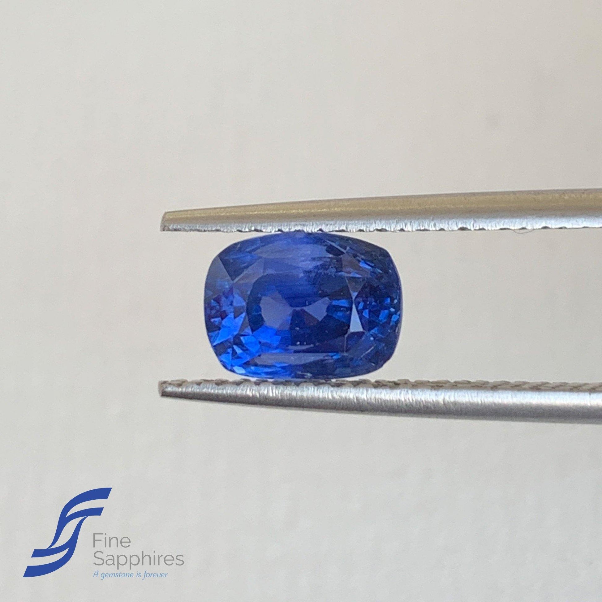 2.51CT Natural Blue Sapphire - Fine Sapphires