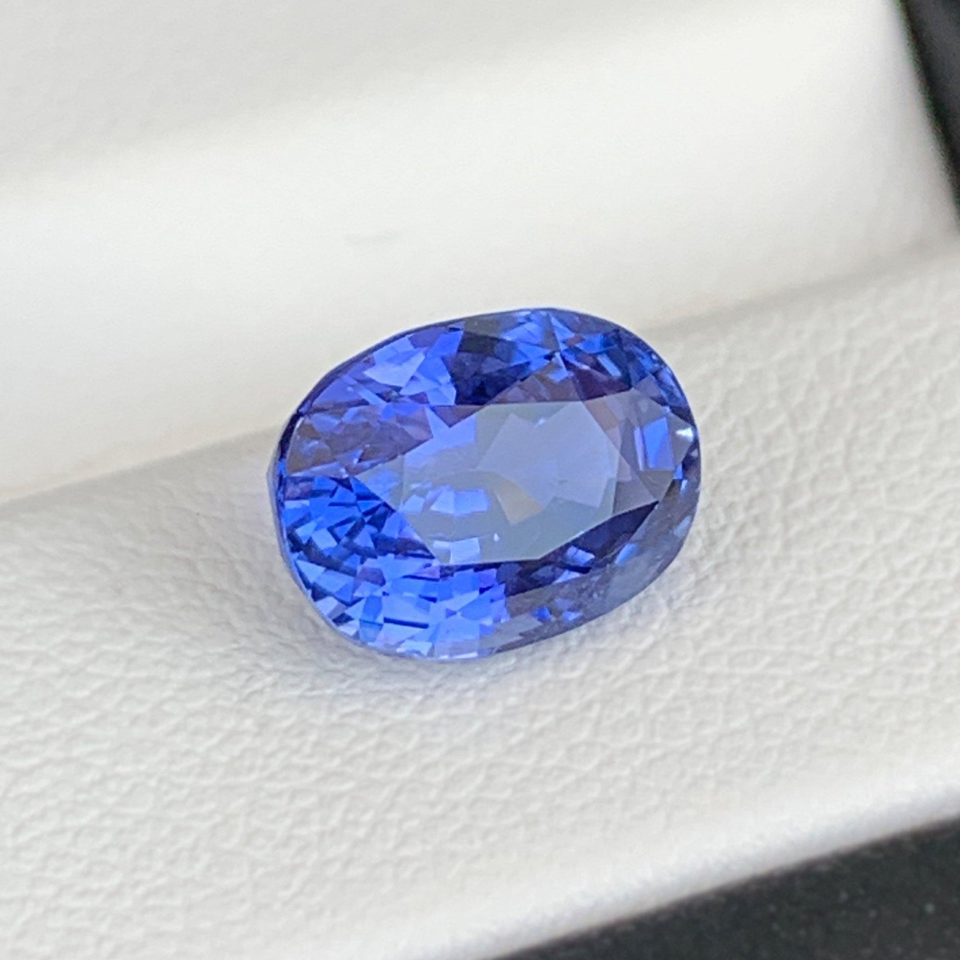 3.08CT Natural Blue Sapphire - Fine Sapphires