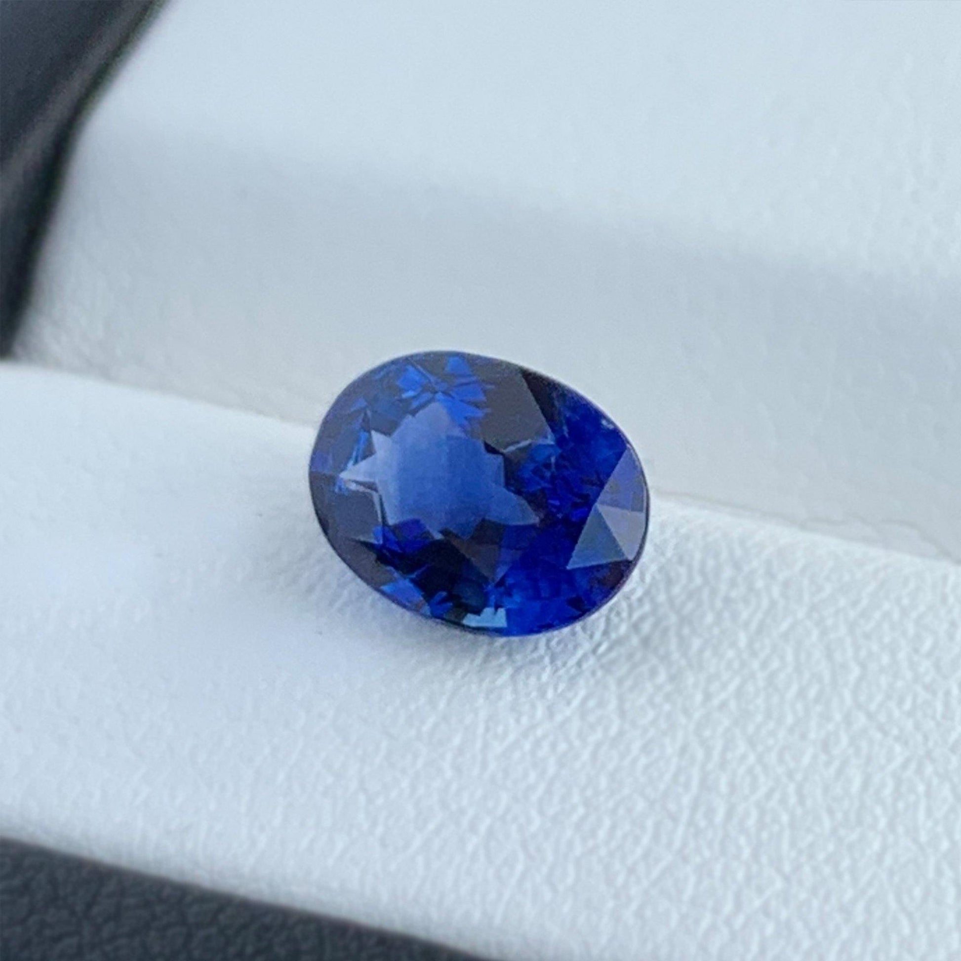 2.05CT Natural Blue Sapphire - Fine Sapphires