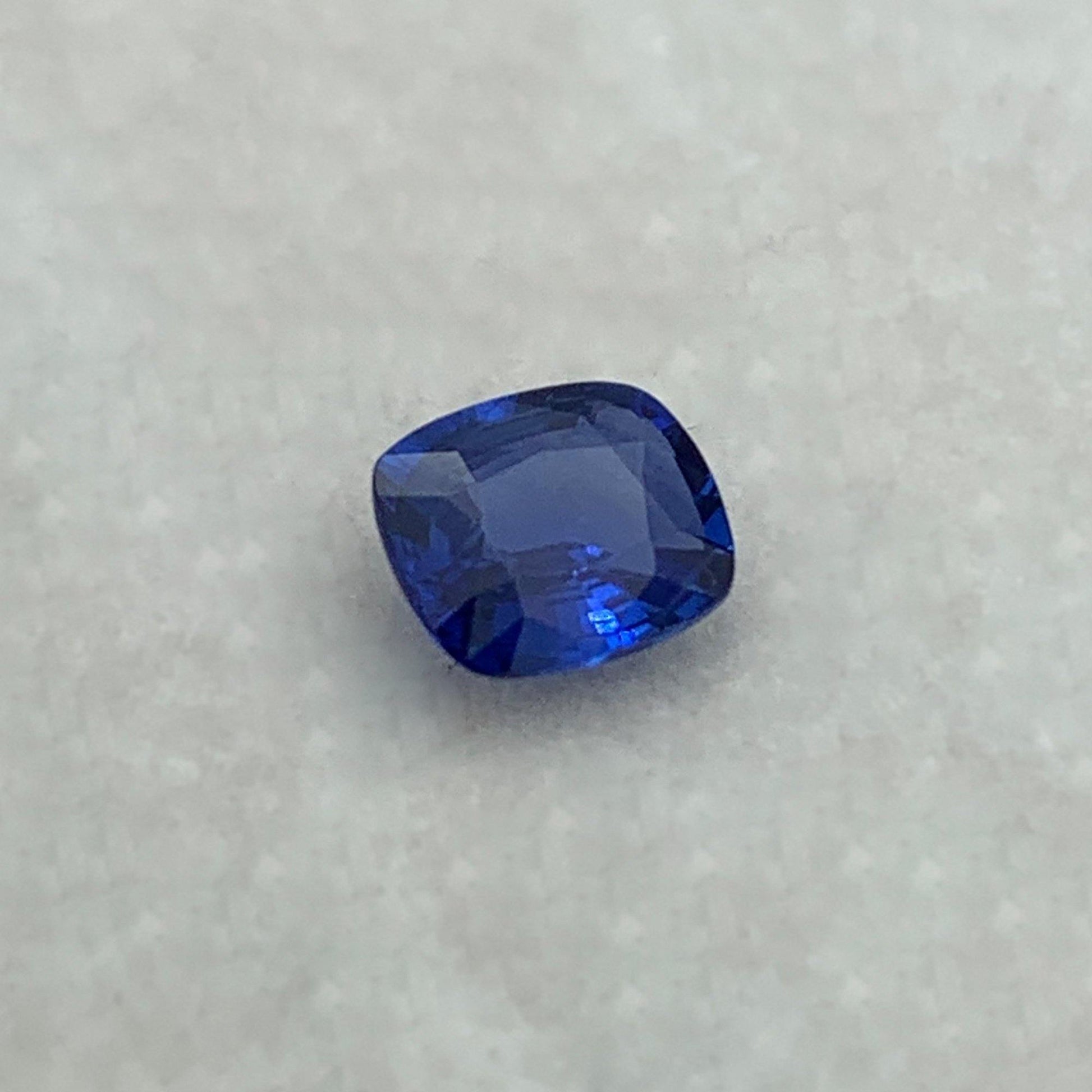 0.91CT Natural Blue Sapphire 