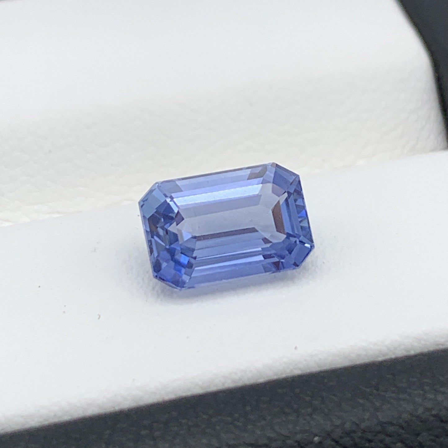 2.57CT Natural Blue Sapphire 