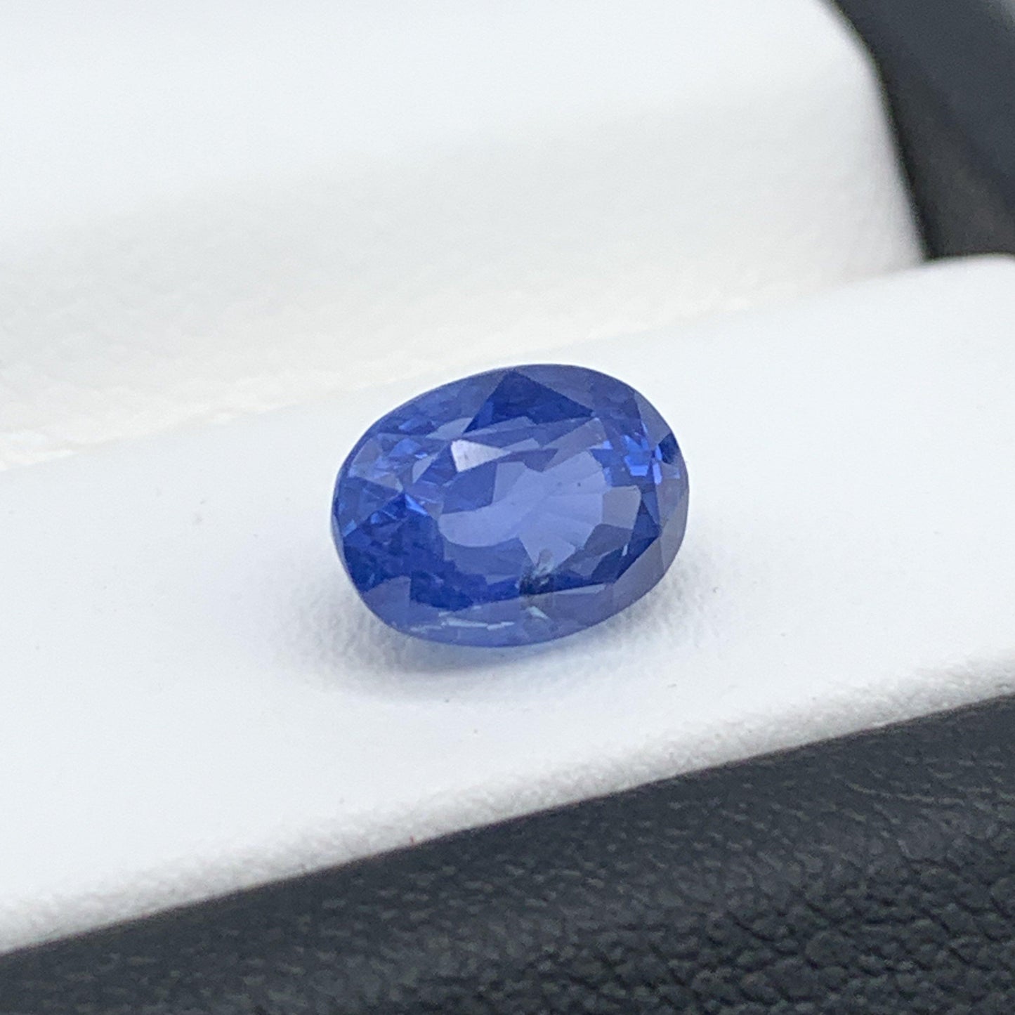 2.75CT Natural Blue Sapphire - Fine Sapphires