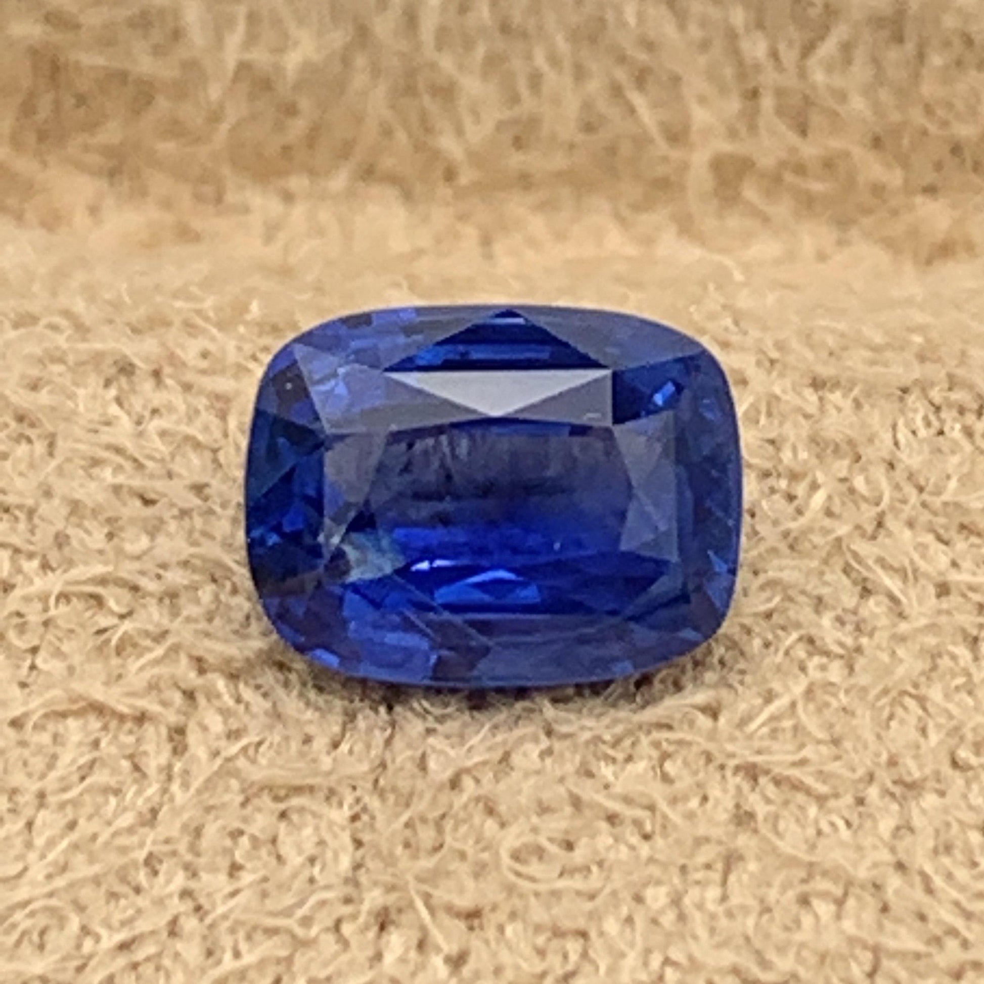1.04CT Natural Blue Sapphire 